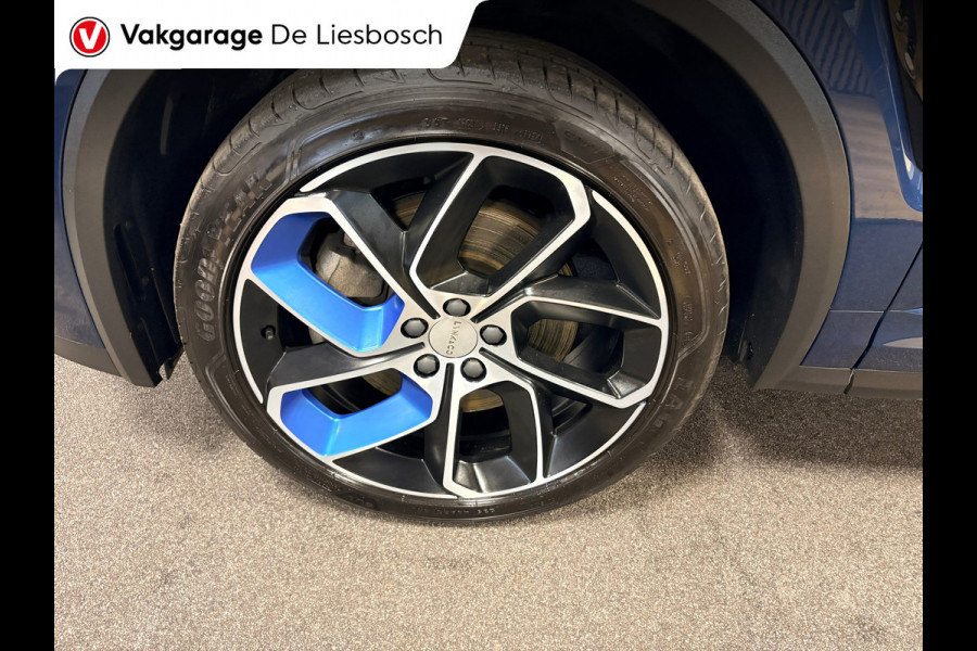 Lynk & Co 01 1.5 / pano / 360 camera / model 2023 / Infinity / navi / stoelverwarming