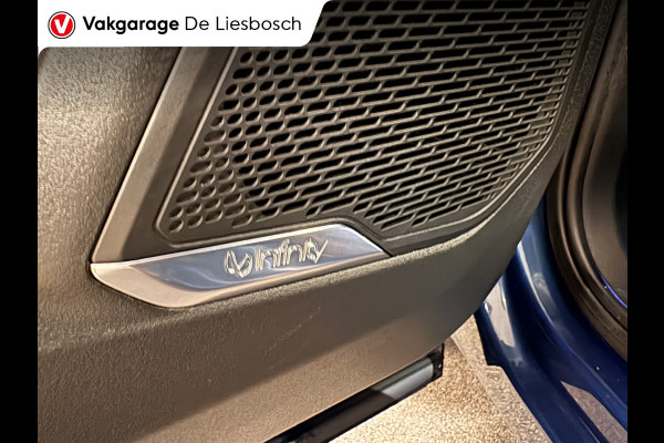 Lynk & Co 01 1.5 / pano / 360 camera / model 2023 / Infinity / navi / stoelverwarming