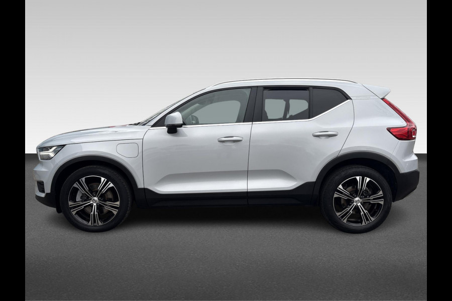Volvo XC40 1.5 T4 Recharge R-Design Expression | Wegklapbare Trekhaak