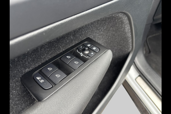 Volvo XC40 1.5 T4 Recharge R-Design Expression | Wegklapbare Trekhaak