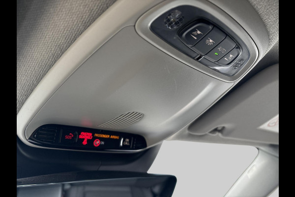 Volvo XC40 1.5 T4 Recharge R-Design Expression | Wegklapbare Trekhaak