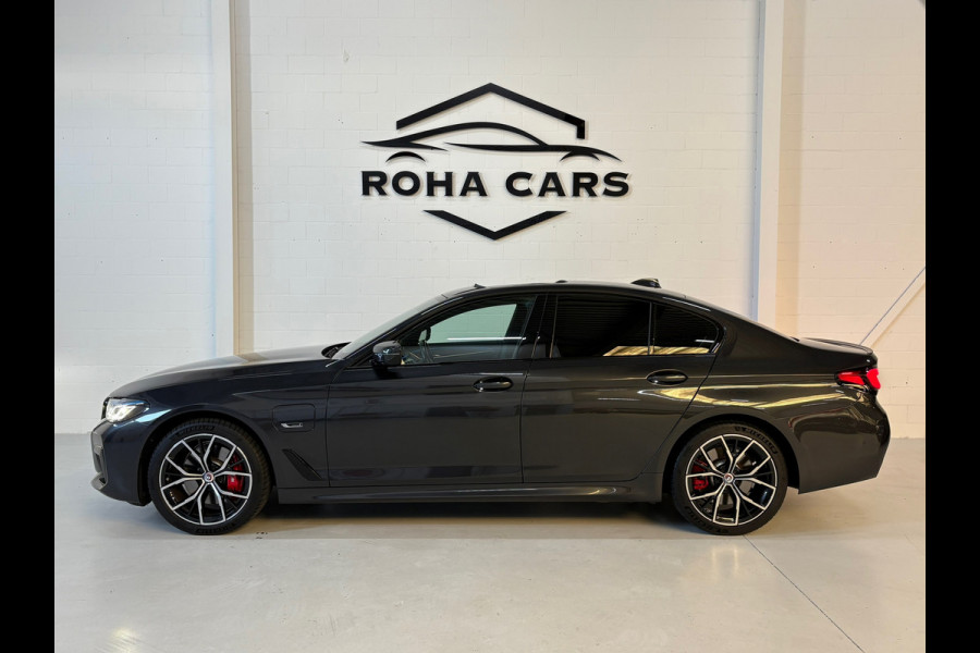 BMW 5 Serie 530e Edition Plus, M-pakket, Schuifdak, Laserlight, FULL-options