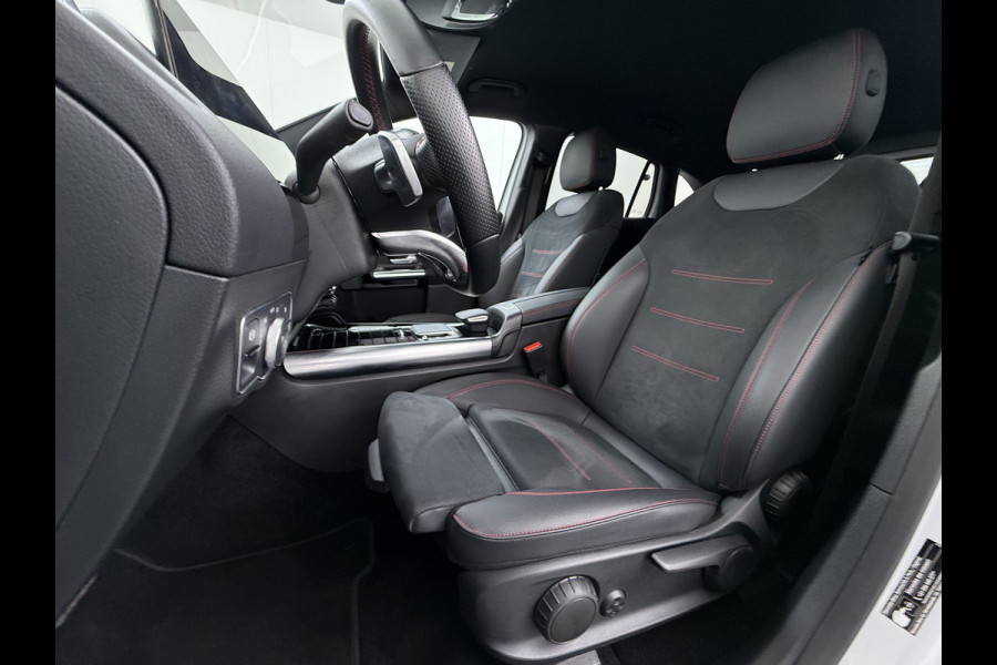 Mercedes-Benz EQA 250 AMG Line SOH 98% Navi Camera Ecc Pdc Stoelverwarming Cruise Control DAB Bluetooth Elek.Achterklep Led Lmv 18" Privacy Glas Ambience-verlichting Licht en zichtpakket 1e Eigenaar Volledig Dealeronderhouden Origineel Nederlandse Auto € 61.000 nieuw