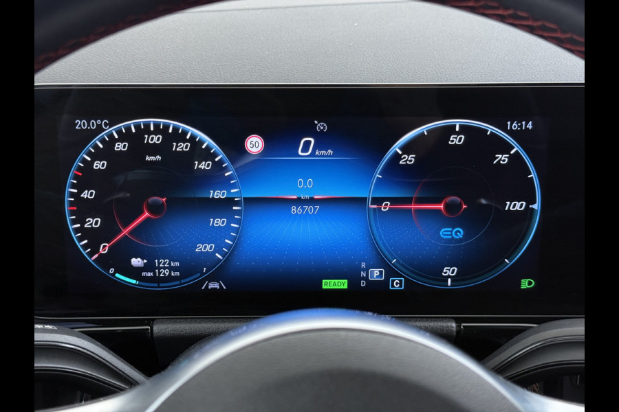 Mercedes-Benz EQA 250 AMG Line SOH 98% Navi Camera Ecc Pdc Stoelverwarming Cruise Control DAB Bluetooth Elek.Achterklep Led Lmv 18" Privacy Glas Ambience-verlichting Licht en zichtpakket 1e Eigenaar Volledig Dealeronderhouden Origineel Nederlandse Auto € 61.000 nieuw