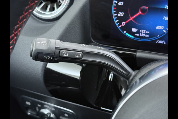 Mercedes-Benz EQA 250 AMG Line SOH 98% Navi Camera Ecc Pdc Stoelverwarming Cruise Control DAB Bluetooth Elek.Achterklep Led Lmv 18" Privacy Glas Ambience-verlichting Licht en zichtpakket 1e Eigenaar Volledig Dealeronderhouden Origineel Nederlandse Auto € 61.000 nieuw