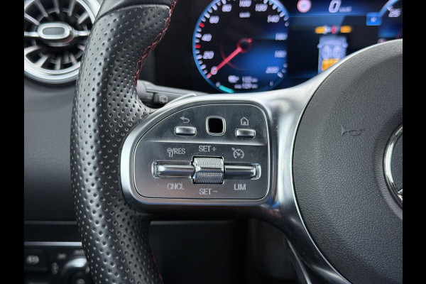 Mercedes-Benz EQA 250 AMG Line SOH 98% Navi Camera Ecc Pdc Stoelverwarming Cruise Control DAB Bluetooth Elek.Achterklep Led Lmv 18" Privacy Glas Ambience-verlichting Licht en zichtpakket 1e Eigenaar Volledig Dealeronderhouden Origineel Nederlandse Auto € 61.000 nieuw