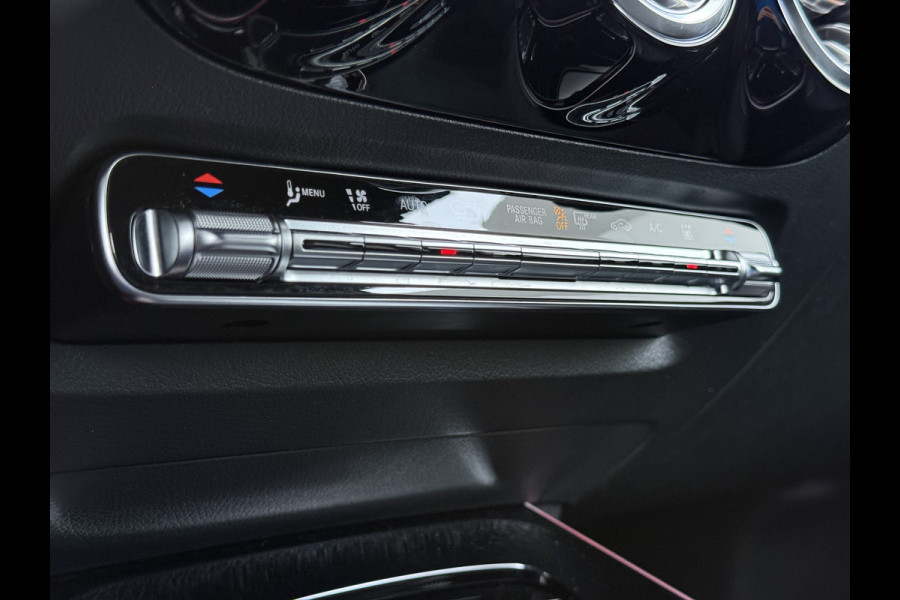 Mercedes-Benz EQA 250 AMG Line SOH 98% Navi Camera Ecc Pdc Stoelverwarming Cruise Control DAB Bluetooth Elek.Achterklep Led Lmv 18" Privacy Glas Ambience-verlichting Licht en zichtpakket 1e Eigenaar Volledig Dealeronderhouden Origineel Nederlandse Auto € 61.000 nieuw