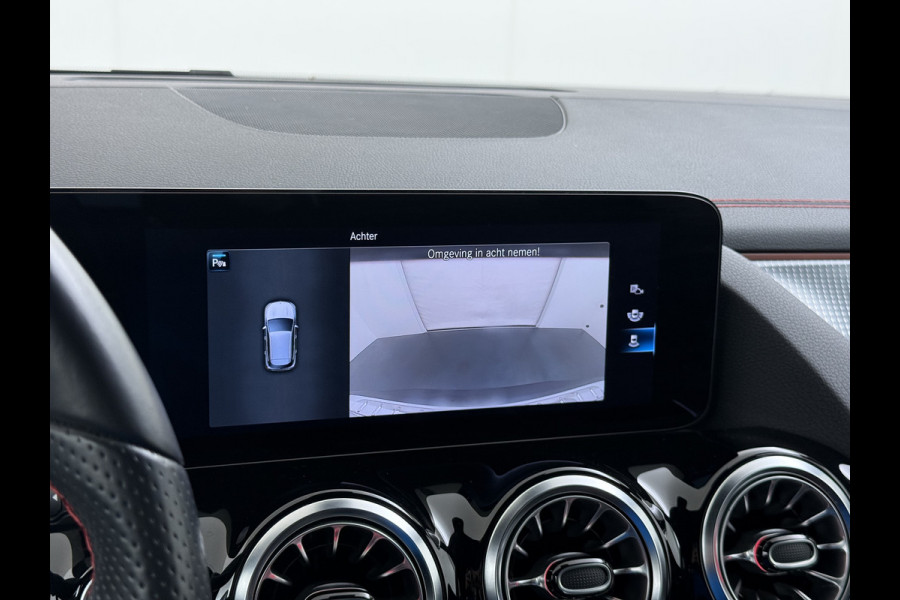 Mercedes-Benz EQA 250 AMG Line SOH 98% Navi Camera Ecc Pdc Stoelverwarming Cruise Control DAB Bluetooth Elek.Achterklep Led Lmv 18" Privacy Glas Ambience-verlichting Licht en zichtpakket 1e Eigenaar Volledig Dealeronderhouden Origineel Nederlandse Auto € 61.000 nieuw