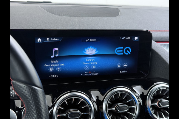 Mercedes-Benz EQA 250 AMG Line SOH 98% Navi Camera Ecc Pdc Stoelverwarming Cruise Control DAB Bluetooth Elek.Achterklep Led Lmv 18" Privacy Glas Ambience-verlichting Licht en zichtpakket 1e Eigenaar Volledig Dealeronderhouden Origineel Nederlandse Auto € 61.000 nieuw