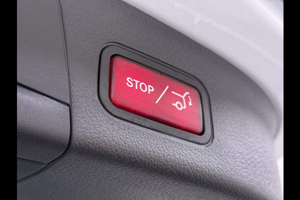 Mercedes-Benz EQA 250 AMG Line SOH 98% Navi Camera Ecc Pdc Stoelverwarming Cruise Control DAB Bluetooth Elek.Achterklep Led Lmv 18" Privacy Glas Ambience-verlichting Licht en zichtpakket 1e Eigenaar Volledig Dealeronderhouden Origineel Nederlandse Auto € 61.000 nieuw