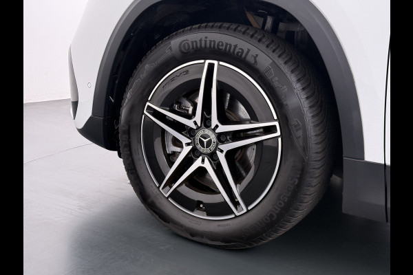 Mercedes-Benz EQA 250 AMG Line SOH 98% Navi Camera Ecc Pdc Stoelverwarming Cruise Control DAB Bluetooth Elek.Achterklep Led Lmv 18" Privacy Glas Ambience-verlichting Licht en zichtpakket 1e Eigenaar Volledig Dealeronderhouden Origineel Nederlandse Auto € 61.000 nieuw