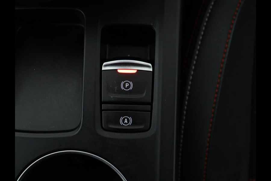 Renault Arkana 1.6 E-Tech Hybrid 145 R.S. Line | Leder/Alcantara | Stoelverwarming | Adaptive cruise | Camera | Carplay | Keyless | Park Assist | Full LED | Navigatie | File Assistent