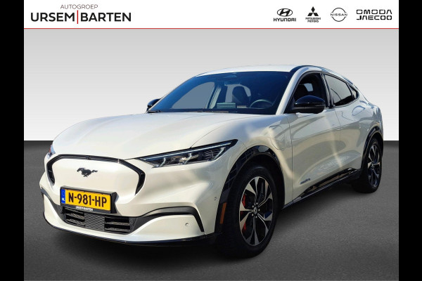 Ford Mustang Mach-E AWD 75 kWh Incl. Bots waarschuwing | Draadloze telefoonlader | Stoel en stuurverwarming