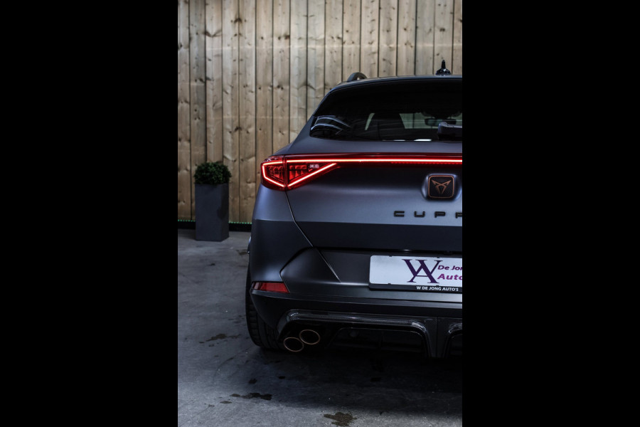 CUPRA Formentor VZ5 2.5 TSI *Schaalstoelen*Carbon*360 Camera*Beats*Uniek!*