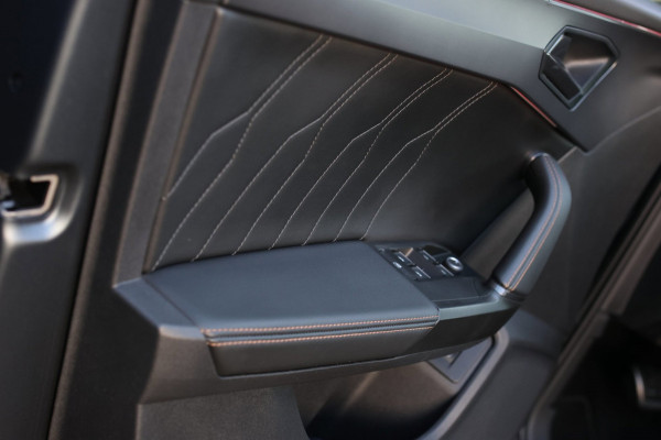 CUPRA Formentor VZ5 2.5 TSI *Schaalstoelen*Carbon*360 Camera*Beats*Uniek!*