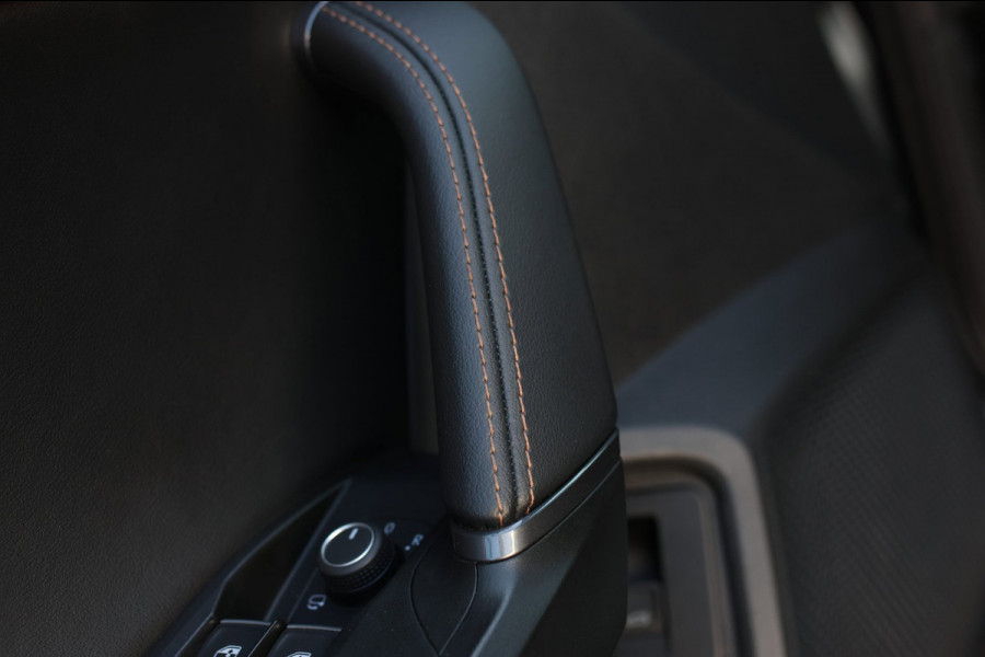 CUPRA Formentor VZ5 2.5 TSI *Schaalstoelen*Carbon*360 Camera*Beats*Uniek!*