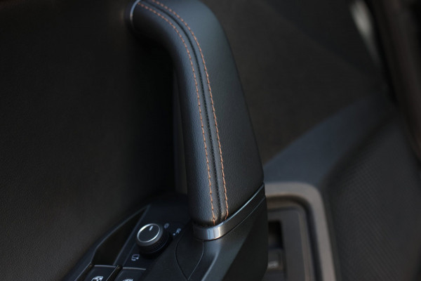 CUPRA Formentor VZ5 2.5 TSI *Schaalstoelen*Carbon*360 Camera*Beats*Uniek!*