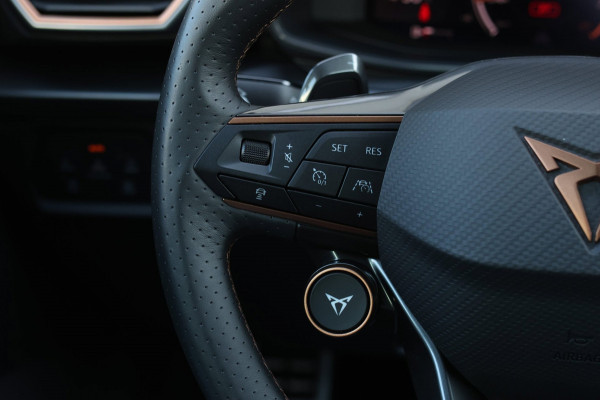 CUPRA Formentor VZ5 2.5 TSI *Schaalstoelen*Carbon*360 Camera*Beats*Uniek!*