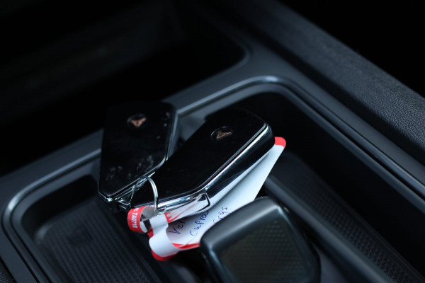 CUPRA Formentor VZ5 2.5 TSI *Schaalstoelen*Carbon*360 Camera*Beats*Uniek!*