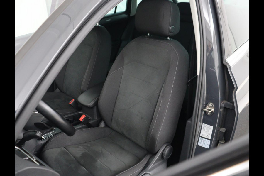 Volkswagen Tiguan 1.5 TSI Life Business | Stoelverwarming | Massage | Virtual Cockpit | Carplay | Navigatie | Keyless | Adaptive cruise | Parkeerhulp | Full LED | Climate control