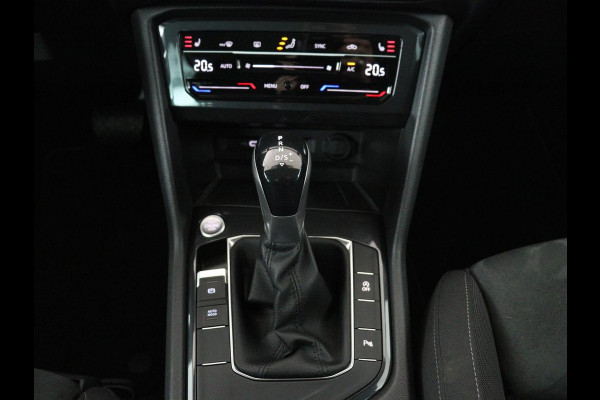 Volkswagen Tiguan 1.5 TSI Life Business | Stoelverwarming | Massage | Virtual Cockpit | Carplay | Navigatie | Keyless | Adaptive cruise | Parkeerhulp | Full LED | Climate control