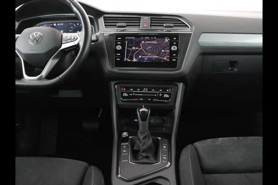 Volkswagen Tiguan 1.5 TSI Life Business | Stoelverwarming | Massage | Virtual Cockpit | Carplay | Navigatie | Keyless | Adaptive cruise | Parkeerhulp | Full LED | Climate control