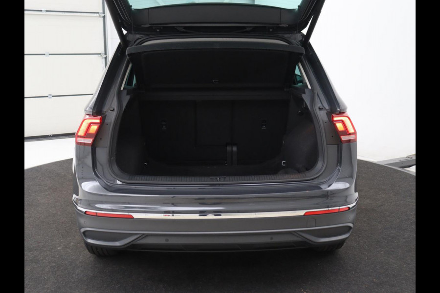 Volkswagen Tiguan 1.5 TSI Life Business | Stoelverwarming | Massage | Virtual Cockpit | Carplay | Navigatie | Keyless | Adaptive cruise | Parkeerhulp | Full LED | Climate control