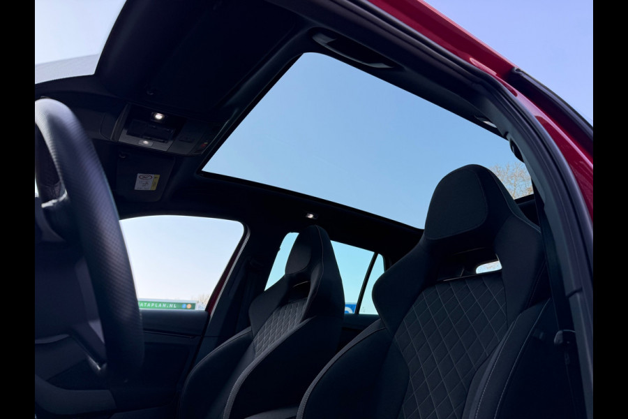 Škoda Kamiq 1.0 TSI Sport Business - Automaat - Navi - Panoramadak- Org.NL