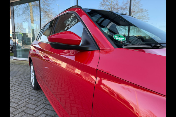 Škoda Kamiq 1.0 TSI Sport Business - Automaat - Navi - Panoramadak- Org.NL