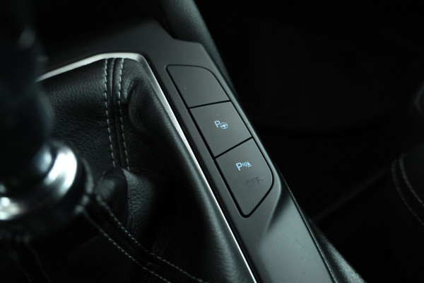 Ford FOCUS Wagon 2.0 EcoBlue ST Line Business 150Pk!, Titanium, Trekhaak, navigatie, Lmv,