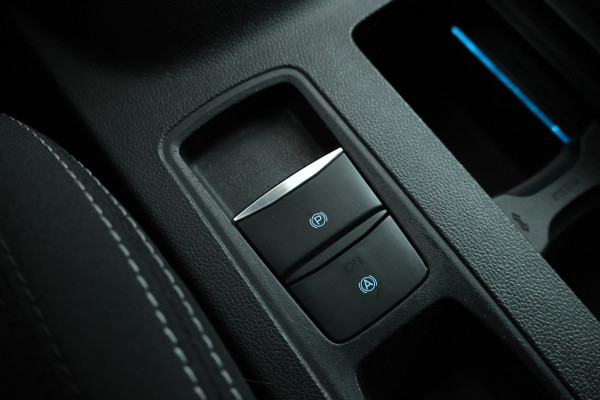 Ford FOCUS Wagon 2.0 EcoBlue ST Line Business 150Pk!, Titanium, Trekhaak, navigatie, Lmv,