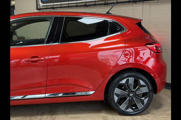 Renault Clio 1.3 TCe 130 Intens | Groot Navi | 360 | Stoel & Stuur verwarming | 17"| 100% Dealer onderhouden!