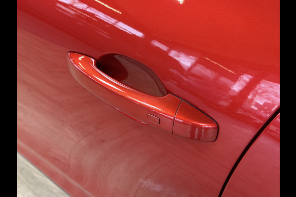 Renault Clio 1.3 TCe 130 Intens | Groot Navi | 360 | Stoel & Stuur verwarming | 17"| 100% Dealer onderhouden!