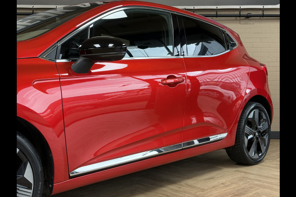 Renault Clio 1.3 TCe 130 Intens | Groot Navi | 360 | Stoel & Stuur verwarming | 17"| 100% Dealer onderhouden!