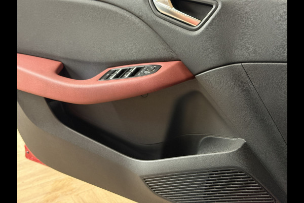 Renault Clio 1.3 TCe 130 Intens | Groot Navi | 360 | Stoel & Stuur verwarming | 17"| 100% Dealer onderhouden!