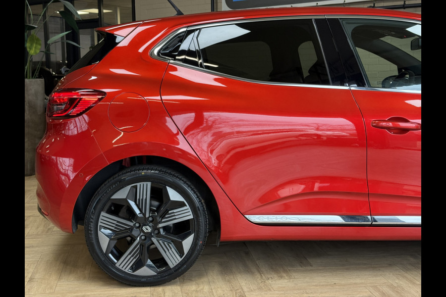 Renault Clio 1.3 TCe 130 Intens | Groot Navi | 360 | Stoel & Stuur verwarming | 17"| 100% Dealer onderhouden!