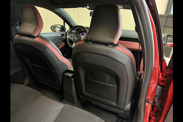 Renault Clio 1.3 TCe 130 Intens | Groot Navi | 360 | Stoel & Stuur verwarming | 17"| 100% Dealer onderhouden!