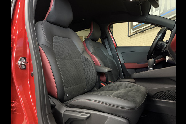 Renault Clio 1.3 TCe 130 Intens | Groot Navi | 360 | Stoel & Stuur verwarming | 17"| 100% Dealer onderhouden!