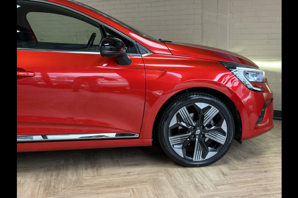 Renault Clio 1.3 TCe 130 Intens | Groot Navi | 360 | Stoel & Stuur verwarming | 17"| 100% Dealer onderhouden!