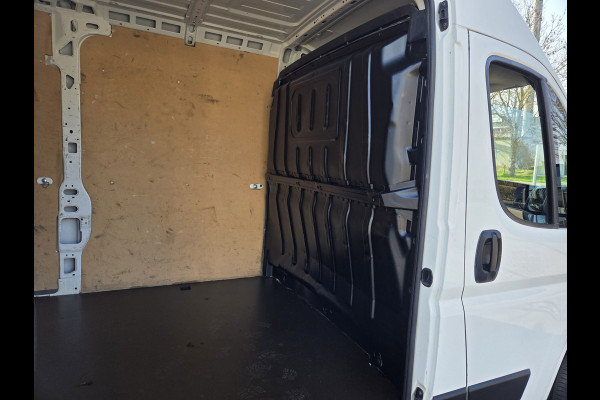 Peugeot Boxer 2.2 BlueHDi 140 Pk L2H2 Airco Cruise control Navigatie