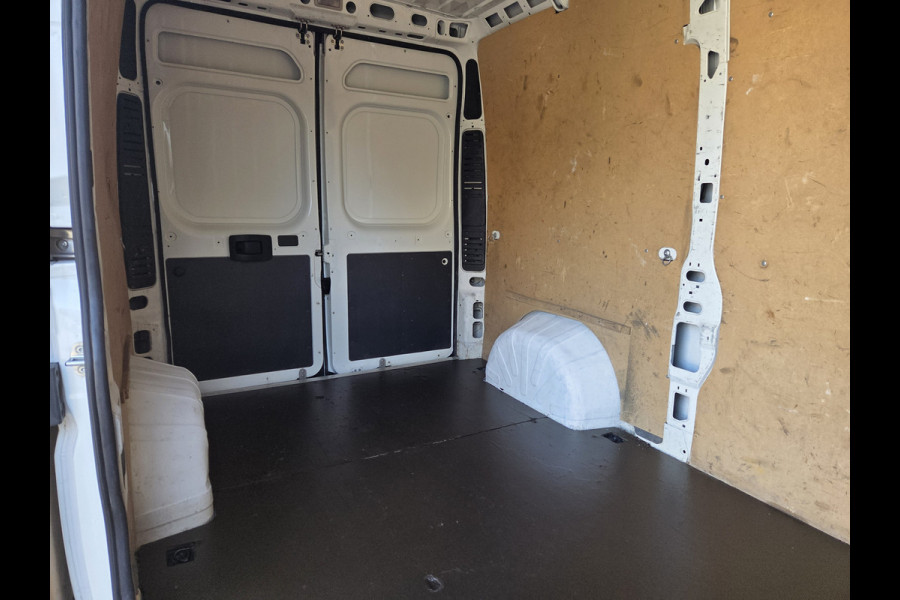 Peugeot Boxer 2.2 BlueHDi 140 Pk L2H2 Airco Cruise control Navigatie