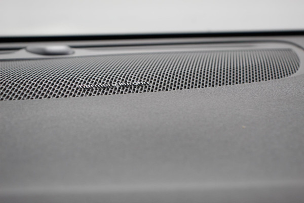 Volvo V60 2.0 T6 Recharge AWD R-Design | Navigatie | Harman Kardon | Camera | Adaptive Cruise Control | 19 Inch Lichtmetalen Velgen |