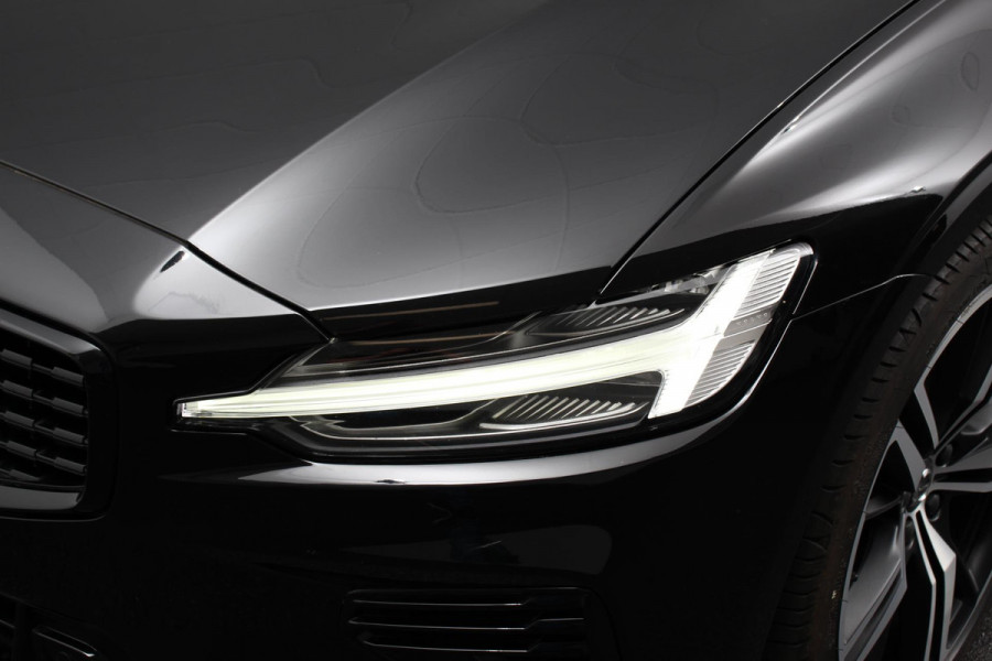 Volvo V60 2.0 T6 Recharge AWD R-Design | Navigatie | Harman Kardon | Camera | Adaptive Cruise Control | 19 Inch Lichtmetalen Velgen |