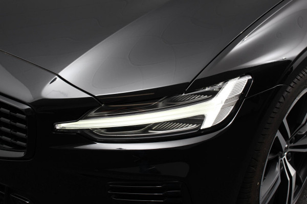Volvo V60 2.0 T6 Recharge AWD R-Design | Navigatie | Harman Kardon | Camera | Adaptive Cruise Control | 19 Inch Lichtmetalen Velgen |