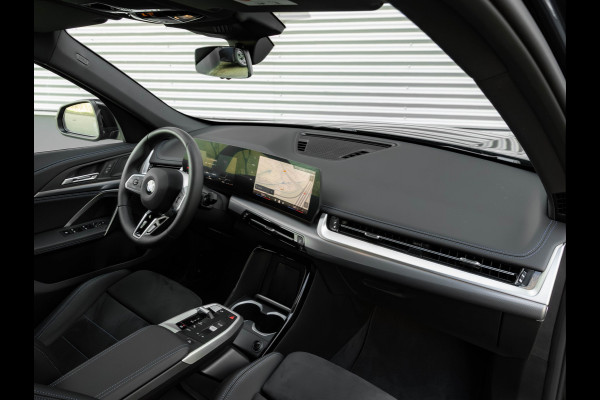 BMW X1 sDrive18i M-Sport - Camera - LED - Comfort Acces - Stoelverwarming