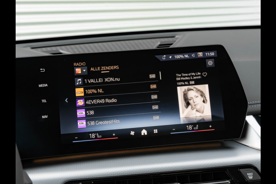 BMW X1 sDrive18i M-Sport - Camera - LED - Comfort Acces - Stoelverwarming