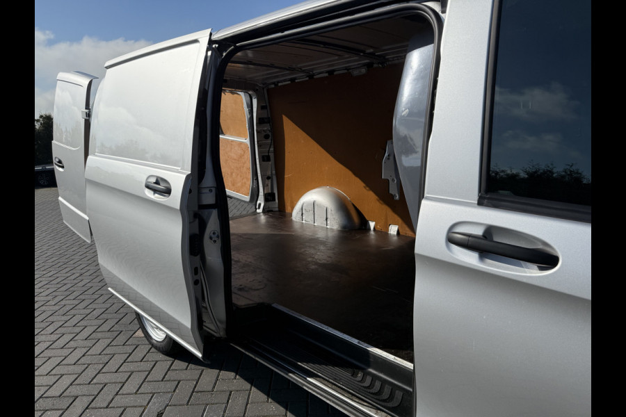 Mercedes-Benz Vito 114 CDI 136 PK EXTRA LANG / L3H1 / 1e EIG. / TREKHAAK / AIRCO / CRUISE / NETTE BUS