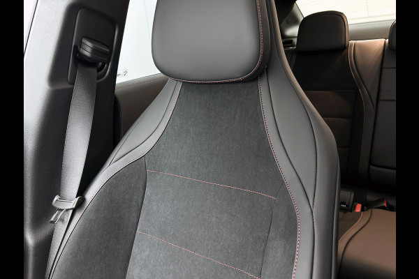 Mercedes-Benz CLA-Klasse 250+ Launch Edition 85 kWh | Panoramadak | Multibeam LED | Memorypakket | Warmtepomp | Adaptieve Cruisecontrol | Nightpakket | Sierdelen aluminium | Smartphone integratie |