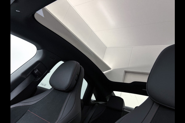 Mercedes-Benz CLA-Klasse 250+ Launch Edition 85 kWh | Panoramadak | Multibeam LED | Memorypakket | Warmtepomp | Adaptieve Cruisecontrol | Nightpakket | Sierdelen aluminium | Smartphone integratie |