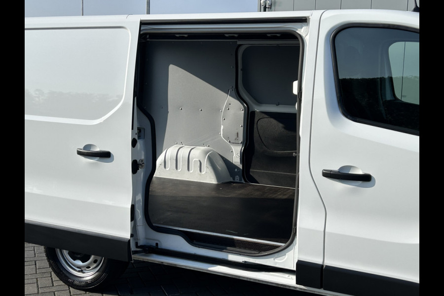 Renault Trafic 2.0 dCi 120 PK / L1H1 / 1e EIG. / 80.067 KM !! / 2x SCHUIFDEUR / TREKHAAK / AIRCO / CRUISE / NAVI